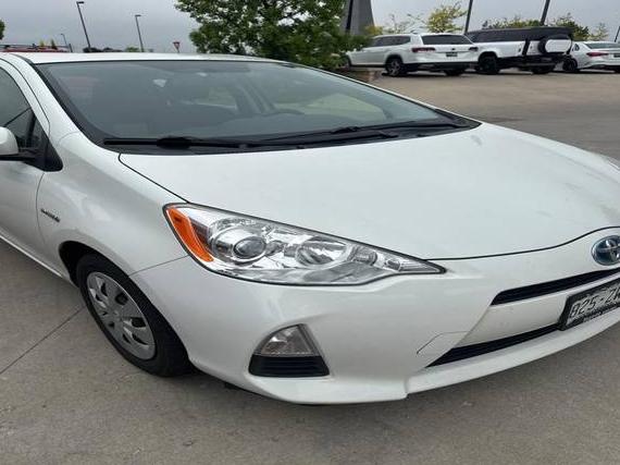 TOYOTA PRIUS C 2014 JTDKDTB38E1072524 image